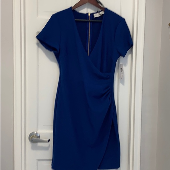 Bisou Bisou Dresses & Skirts - Flattering navy dress
